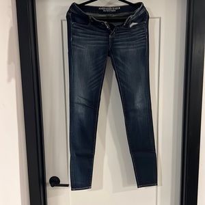 Woman’s American Eagle Super Low Rise Jeggings!